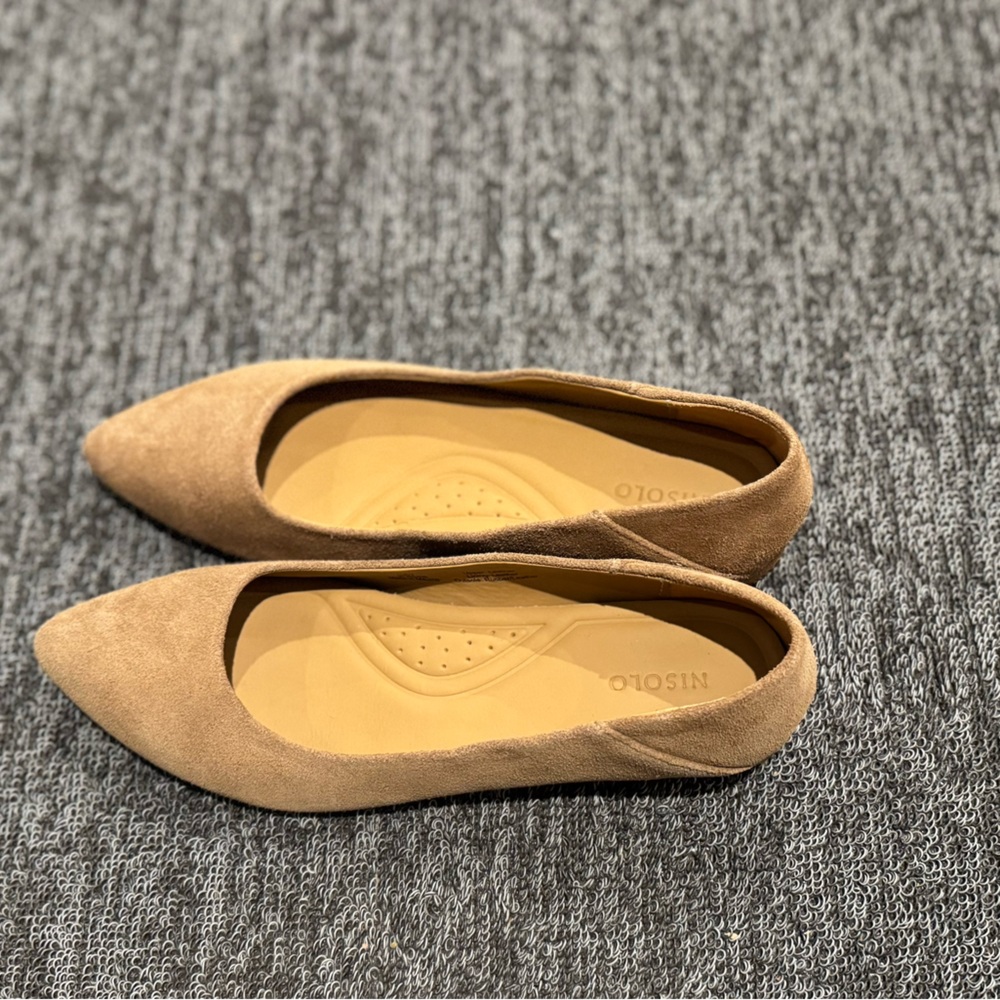 Nisolo Women's Fina Pointed Toe Almond Suede Flats